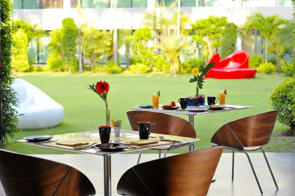 B - Lay Tong Resort Phuket Restaurante foto